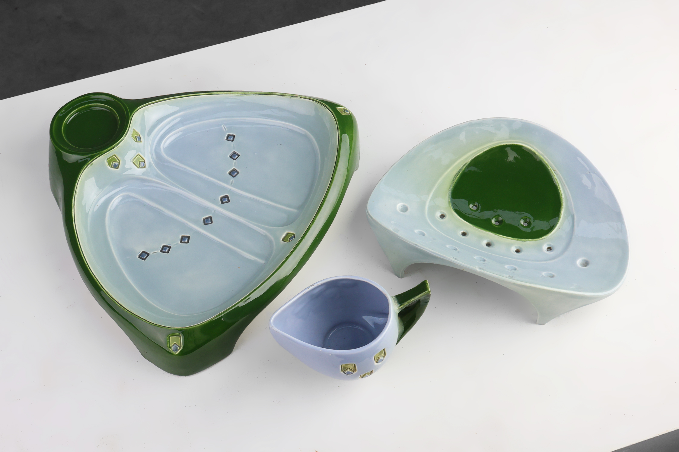 Rare Art Nouveau ceramic 3-piece asparagus set by Julius Dessler, Austria ca. 1900thumbnail